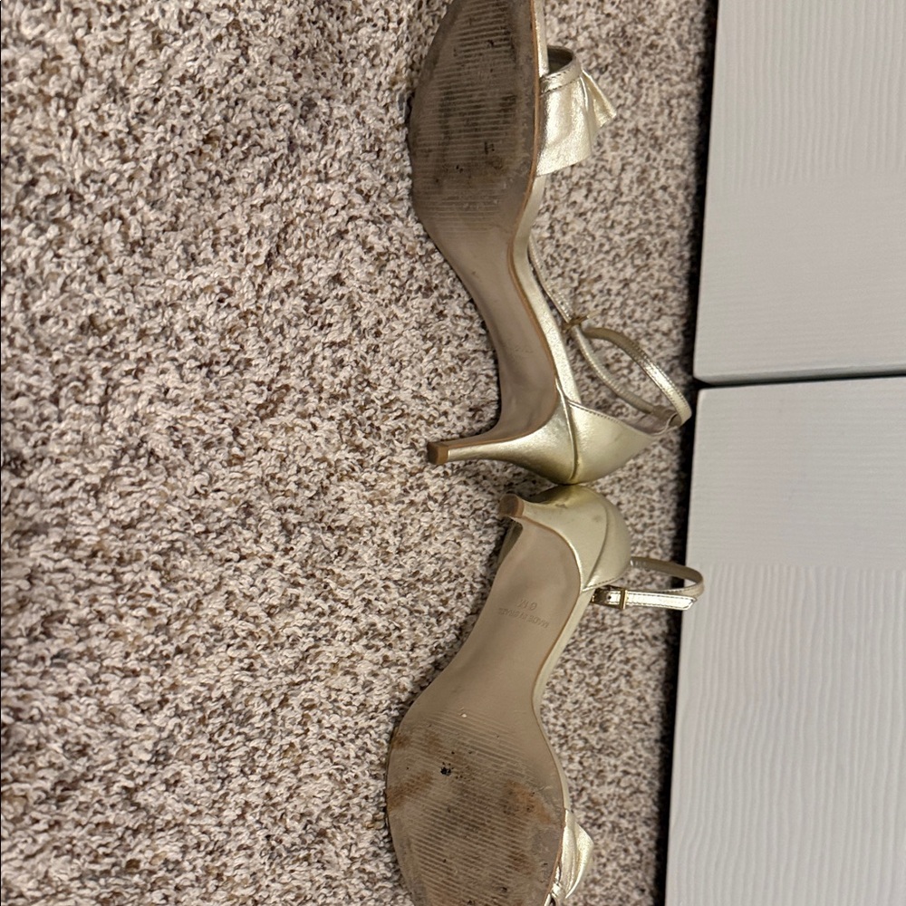 Lilly Pulitzer Women’s Elegant Gold Heels - Picture 10 of 10
